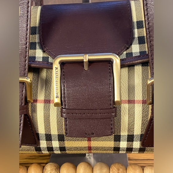 Burberry Haymarket Check Shoulder/Buckle Bag tan/brown - Picture 3 of 12